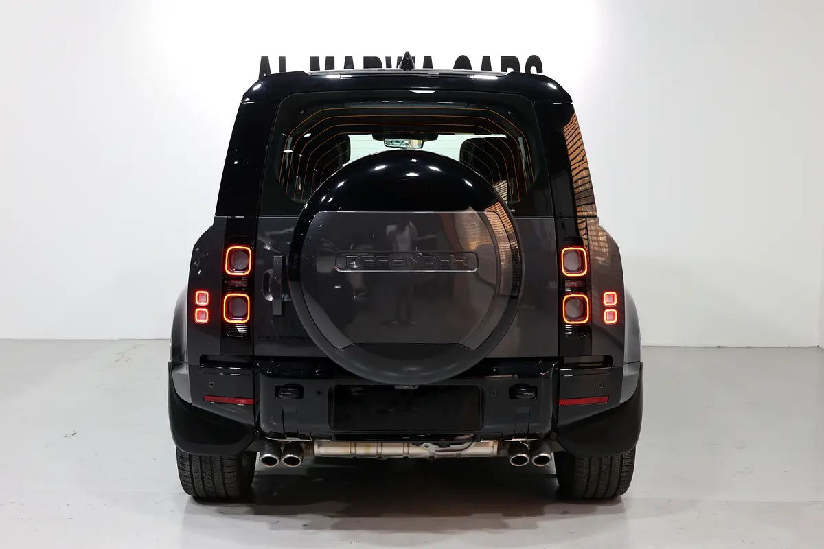 Land Rover Defender 2025