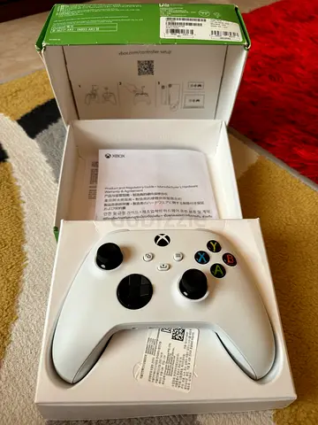 Xbox robot white controller