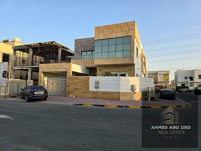 Corner villa for rent in Al-Yasmeen, featuring 5 bedrooms, a majlis, and a living room.