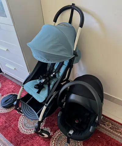Yoyo stroller with car seat and newborn pack
