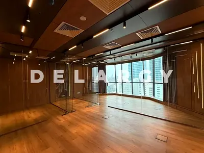 Community Expert |Near Metro | Luxurious Interior