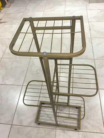 Metal multi-tier corner storage rack plant shelf— gold/bronze finish