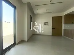 Kitchen Appliances | Maid Room | Spacious Townhouse