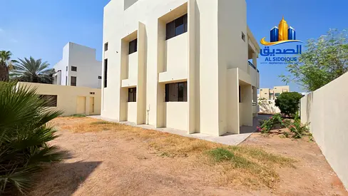 Spacious double story 4 BHK majlis Hall maid room parking space just 130k