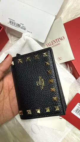Valentino Rockstud Black Leather Card Holder / Small Wallet showroom price 1850 aed new collection