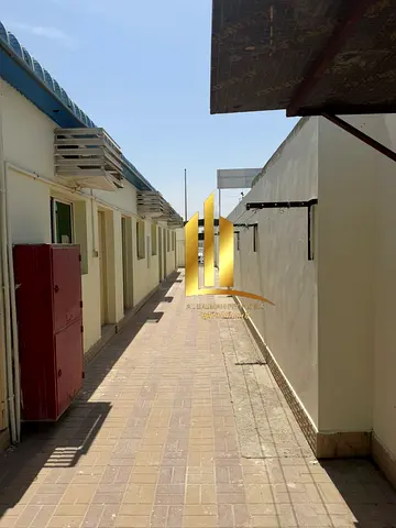 سكن عمال للإيجار في الصجعة الصناعية – الشارقة جاهز للإشغال | موقع مميز | مناسب للشركات والمؤسسات فرصة مميزة لاستئجار سكن عمال في منطقة الصجعة الصناعية