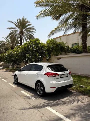 Kia Cerato 2015 EX Hatchback GCC | Single Owner | Priced Low, Needs Steering Repair
