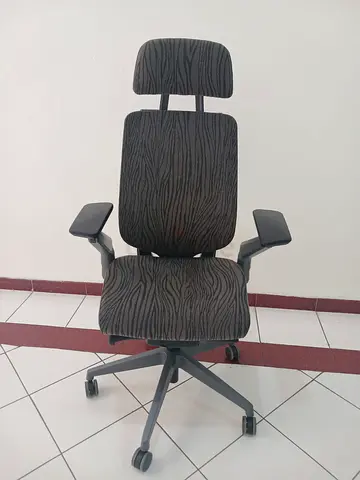 Selling For Steelcase Ergonomic Office Chair With Headrest