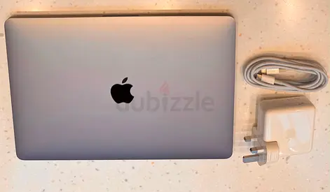 MacBook Pro 13”,16GB,512GB with 61W C-C type charger
