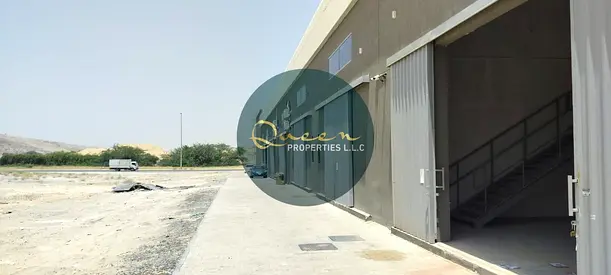 مستودعات جديدة للإيجار في الجرف الصناعية 3