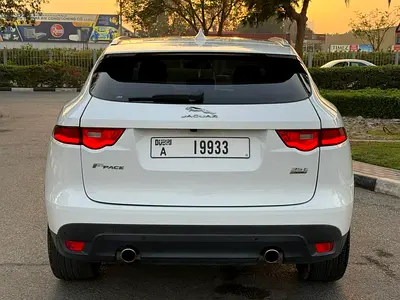 2017 Jaguar F-PACE — фото 6