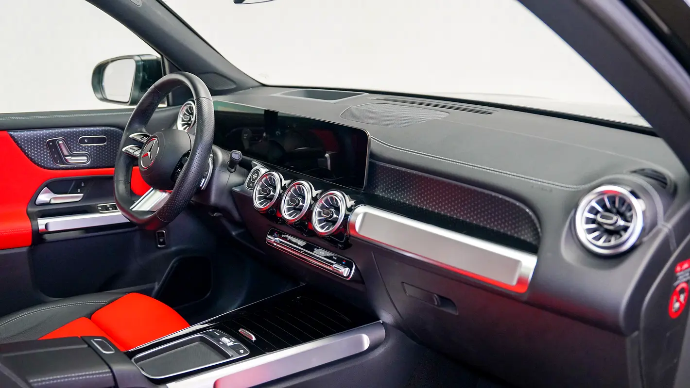 Mercedes-Benz GLB-Class 2025