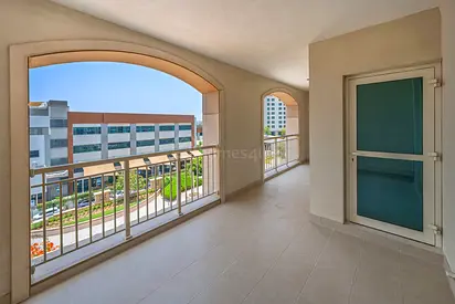 Mosela | Spacious 1 Bed Room | Chiller Free