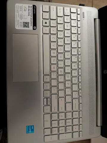 HP LAPTOP 11th gen intel i4 256gb