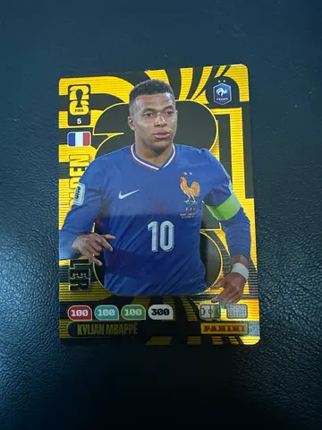 Kylian Mbappé Gold baller football Card