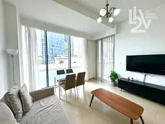 Marina Residence | Water Views &amp; Stillness