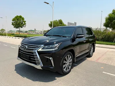 2017 | LX570 | GCC Specs | Service History