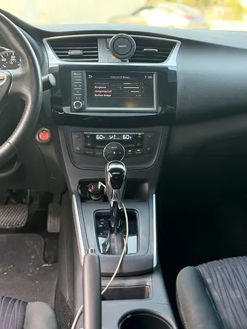 2019 Nissan SENTRA — миниатюра 9