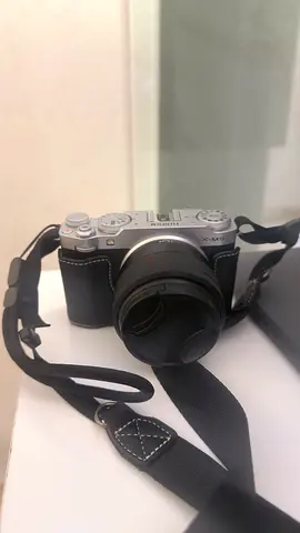 Fujifilm X-M5 with XC 15-45mm Kit Lens – Like New