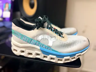 Oncloud Monster V2 size41