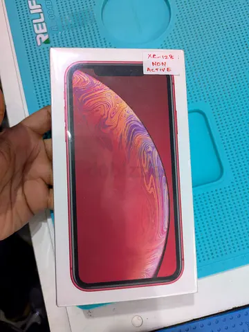 Iphone XR 128 gb genuine not refurbished  (non active )