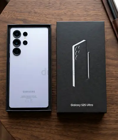 Samsung Galaxy S25 Ultra  with box - Excellent condition
