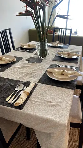 IKEA Extendable Dining Table + 6 Chairs ✨ Excellent condition – like new! ✔️ Extendable table ✔️ Sea