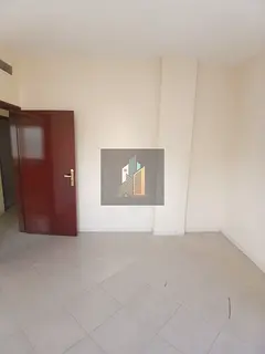 Neat and clean apartment, family building - Premium location with free parking