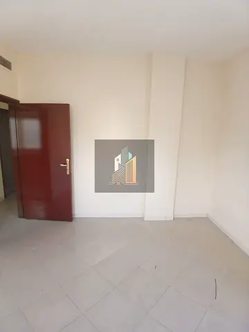 Neat and clean apartment, family building - Premium location with free parking