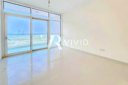 Investment | Mid-Floor | Tenanted