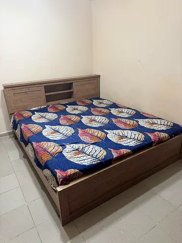 King Size Wooden Double Bed Frame with Headboard With High quality mattress