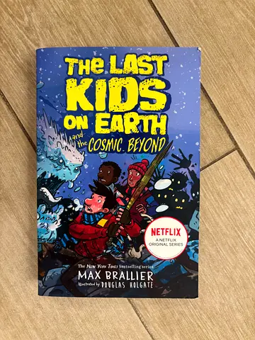 The Last Kids on Earth and the Cosmic Beyond - Max Brallier (Paperback)