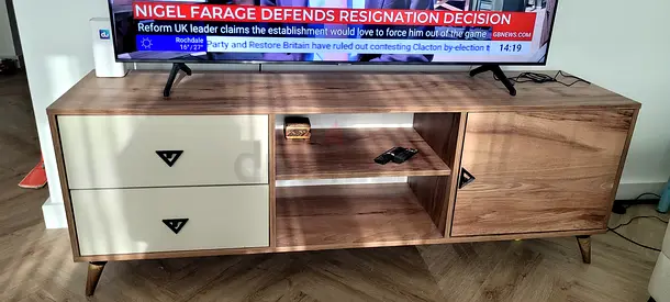 Sideboard/cabinet