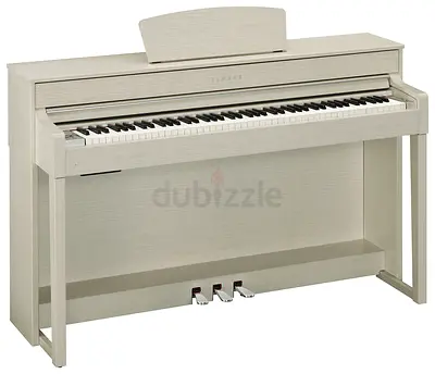 Yamaha Clavinova CLP575 Off white color With Matching bench. Cash On Delivery with warranty.