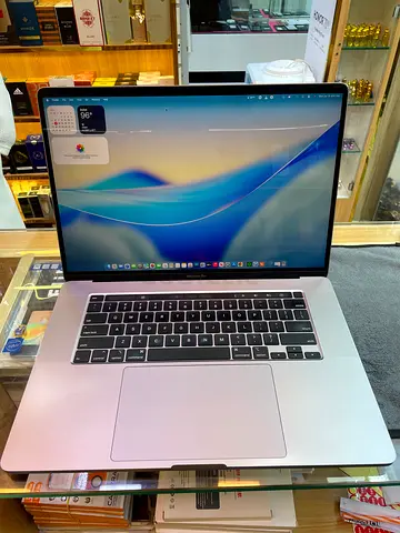 Apple MacBook