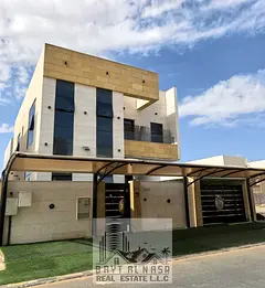 BRAND NEW 5BHK VILLA AMAZING BUILTUP DESIGNED WITH PARKING COVERED IN AL YASMEEN