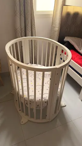 White Oval Wooden Baby Crib / Bassinet - Good Condition