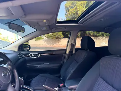 2019 Nissan SENTRA — миниатюра 11