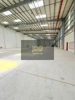 Featuring a single platform that facilitates loading and unloading, it is available for all commerci