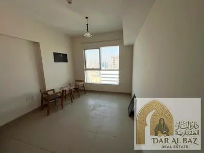 غرفتين وصالة للايجار السنوى بالشارقة المجاز 1 | تكييف مجانى | جيم ومسبح وباركن مجانى | بلكون باطلاله بحريه | 3 حمامات | جاهزة للسكن الفورى