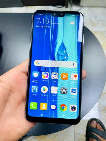 Huawei smartphone with display — good working condition