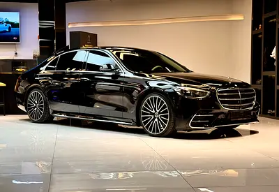 MERCEDES S500 4MATIC || 2022 AMG..!! GCC SPACE //FULL OPTIONS || FULL SERVICE HISTORY IN GARGASH..!!