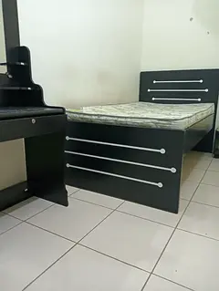 Parttation room