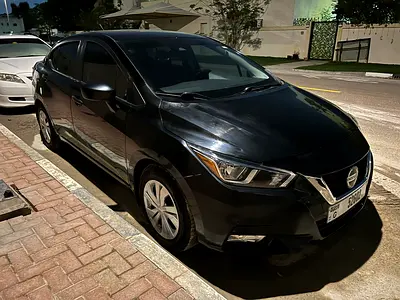 2020 Nissan VERSA 照片 1