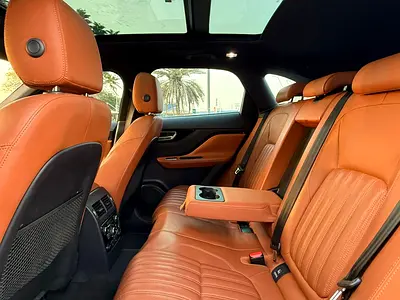 صورة مصغرة 14 لـ 2017 Jaguar F-PACE
