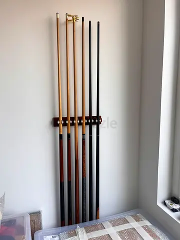 Original Hatdwick Billiard Tabe with Set of 6 Billiard/Pool Cues with Wall Rack - excellen Condition