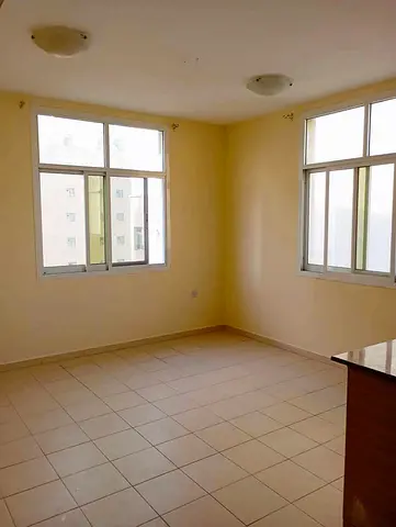استوديو للإيجار السنوي – المجرة 🏡 استوديو 💰 الإيجار السنوي: 19,000 درهم 📄 شامل تصديق عقد الإيجار 💳 الدفع: حتى 6 دفعات 🛡️ التأمين: 1,500 درهم