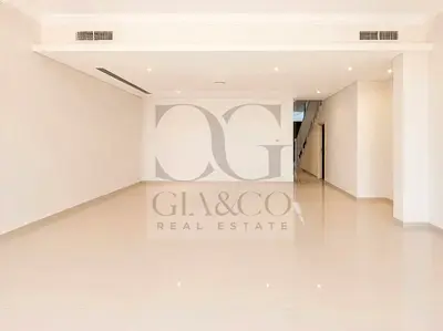 Vacant | Corner Unit | Spacious THK