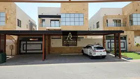 Luxury villa with 5 master bedrooms in Al Yasmin | Living room and majlis | Upscale family residence