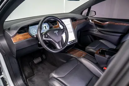 2019 Tesla MODEL X — фото 10